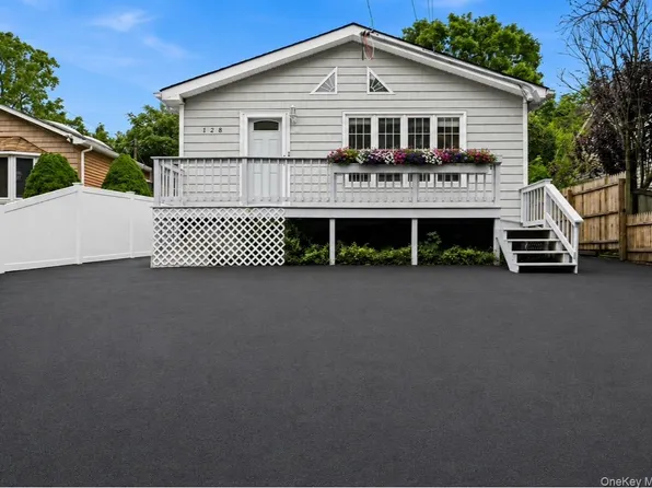 128 Walnut Road, Kings Park, NY 11754
