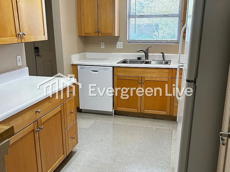 55 Callan Ct — Photo 4