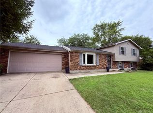 830 W Wenger Rd, Englewood, OH 45322