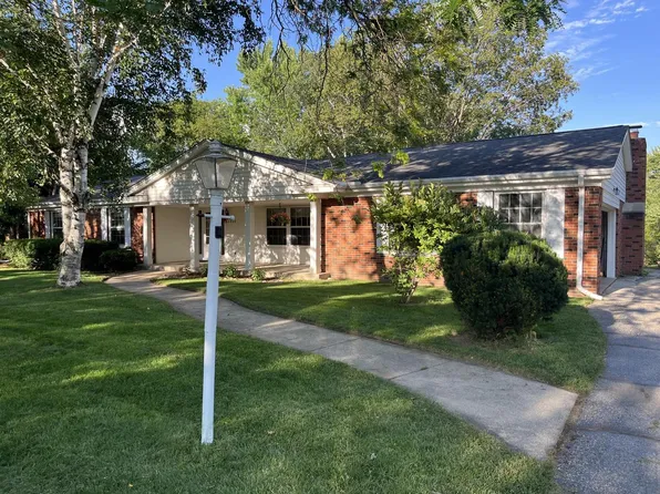 4630 Meadow VIEW WEST West, Brookfield, WI 53005