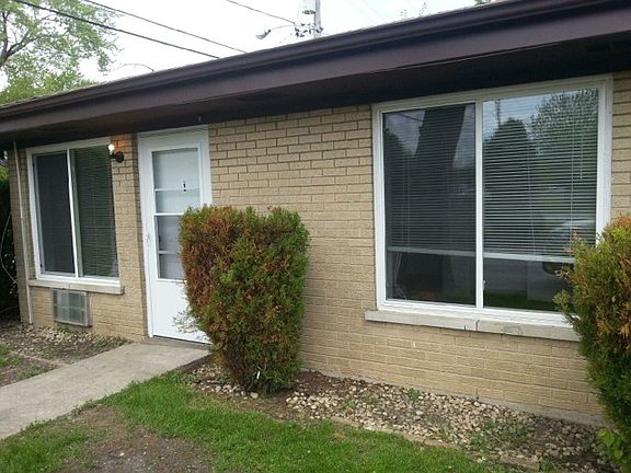 5th image of 15941 Laramie Ave APT 1