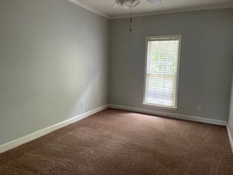 127 Chesapeake Ct — Photo 12