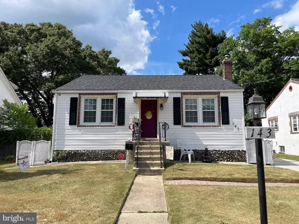 143 Oxford Rd, Cinnaminson, NJ 08077