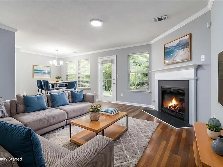897 Brickleridge Ln SE — Photo 3