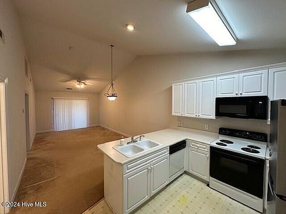 5th image of 608 W Brown St APT K