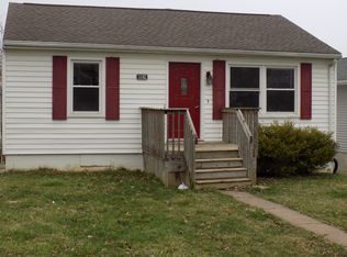 1142 20th Ave SW, Cedar Rapids, IA 52404