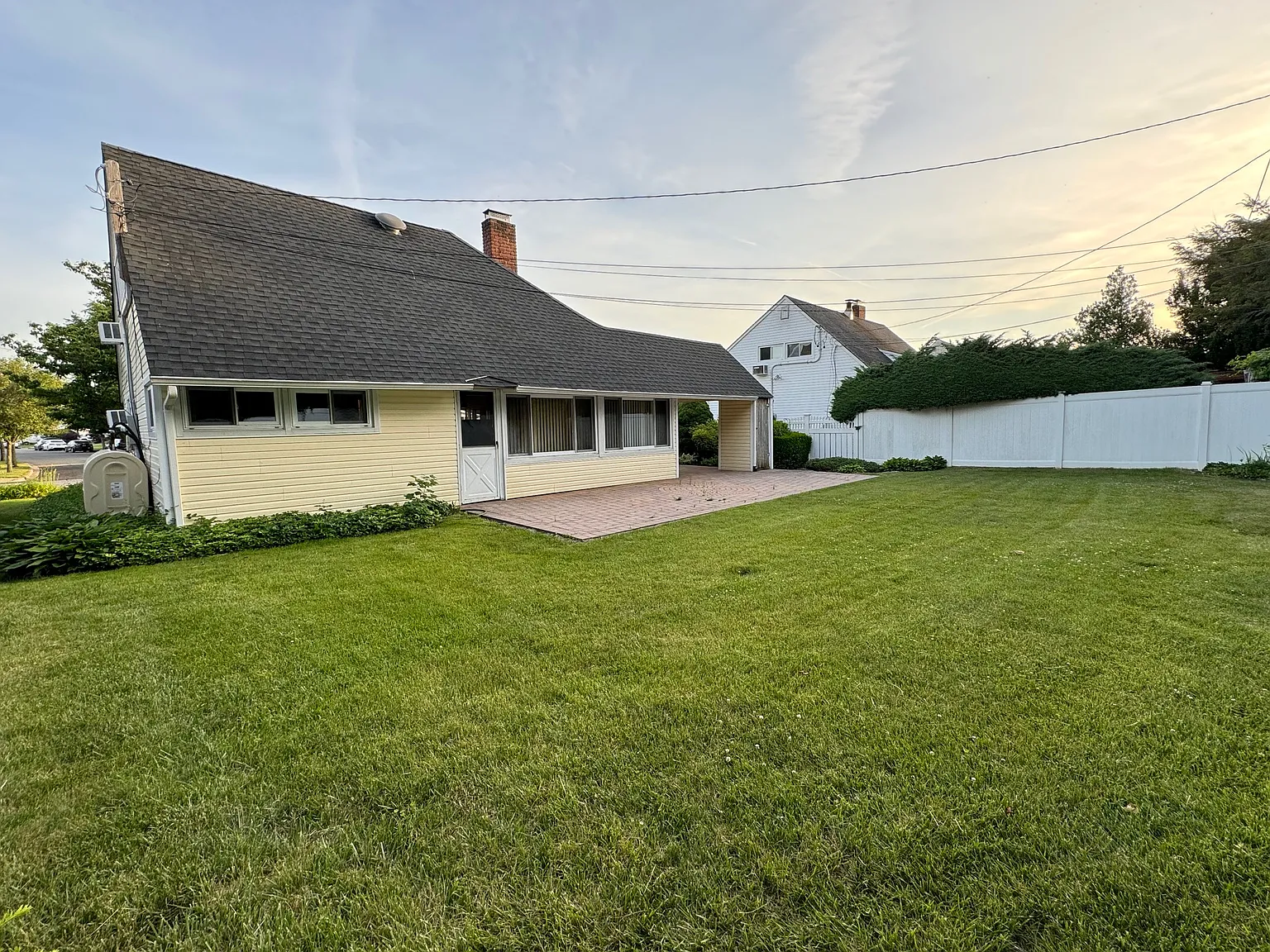 5 bed, $5,000 — Photo 2