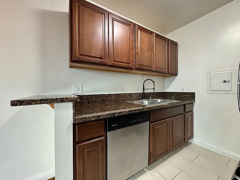 pac126 — Photo 11