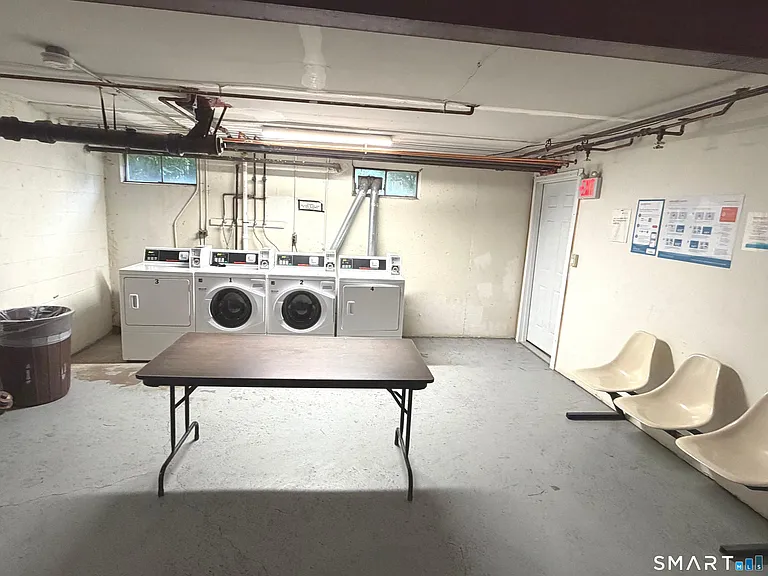 1254 Farmington Ave #C — Photo 18