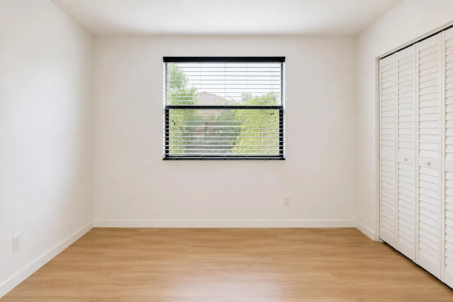 2 bed, 1.5 bath, 837 sqft, $1,950 — Photo 3