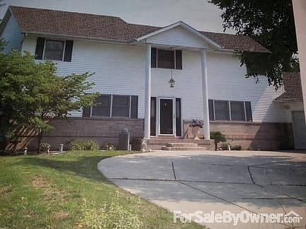 1st image of 507 Charter Oak Dr