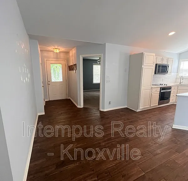 1333 Willmann Ln — Photo 18