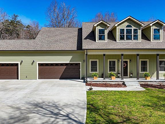 2nd image of 141 Suter Rd