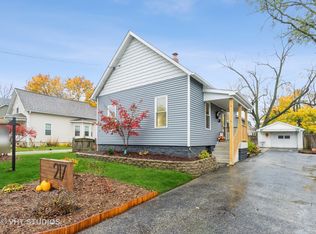 217 E 19th St, Lockport, IL 60441