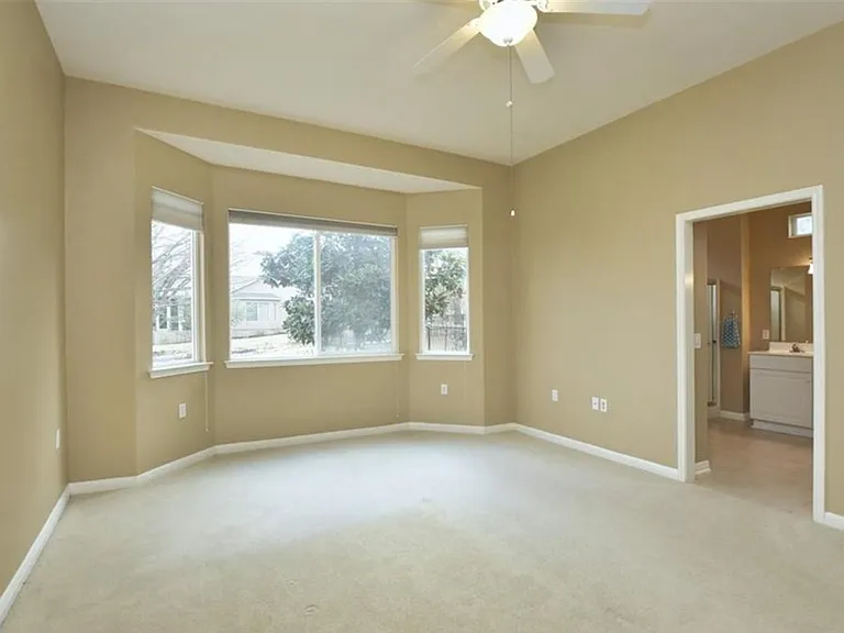 111 Purple Sage Dr — Photo 11
