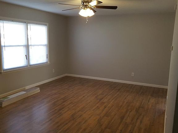 5th image of 2764 Wayside Dr E