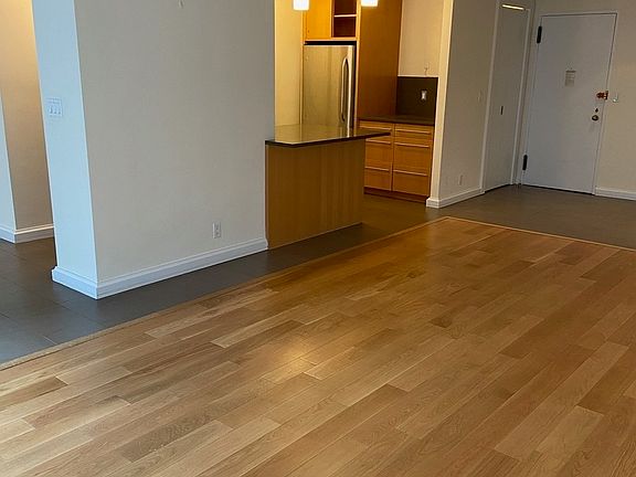 3rd image of 60 W 57th St APT 4C