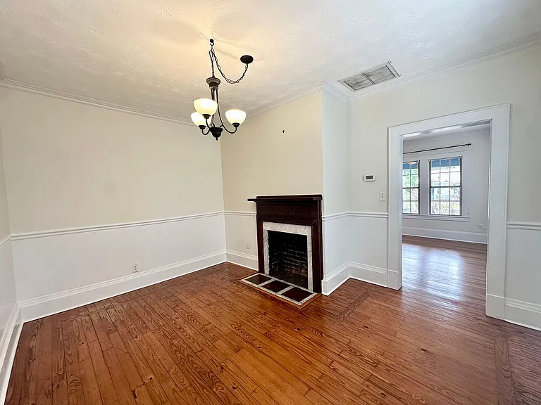 3867 Herschel St — Photo 7