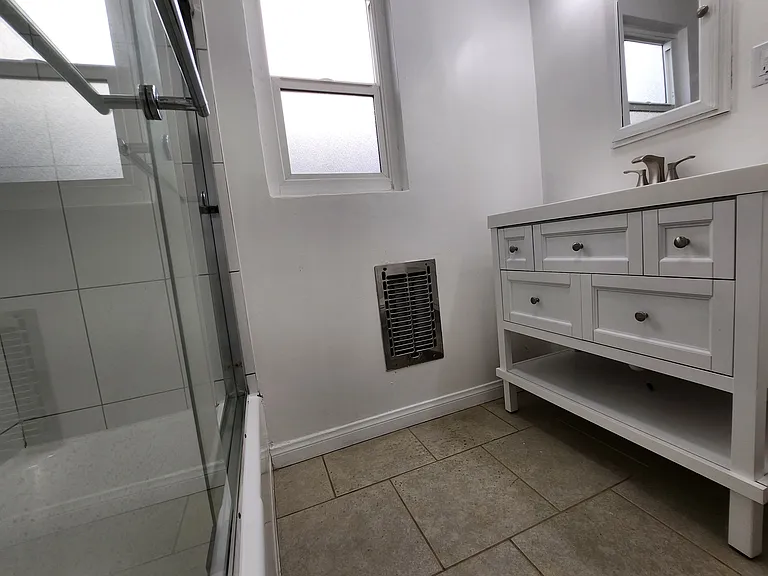 11307 Isleta St #3 — Photo 14