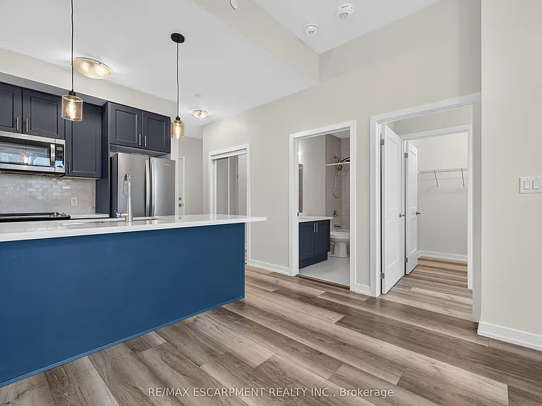 460 Dundas St E #522 — Photo 19