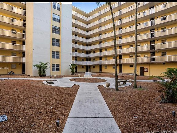 4th image of 15600 NW 7th Ave APT 608