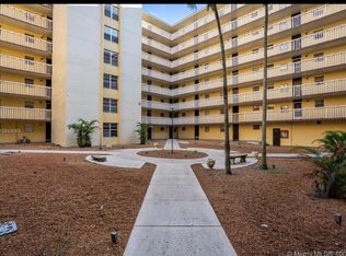 15600 NW 7th Ave APT 608, Miami, FL 33169