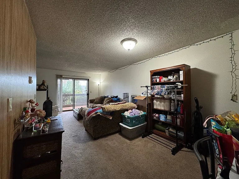 2111 Knox Ave #7 — Photo 9