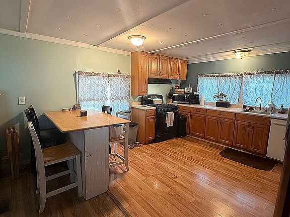 3rd image of 92 White Birch Est