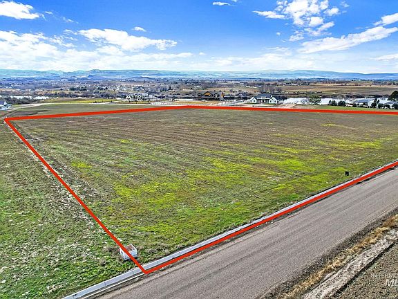 4th image of Cabernet Ln Lot 5