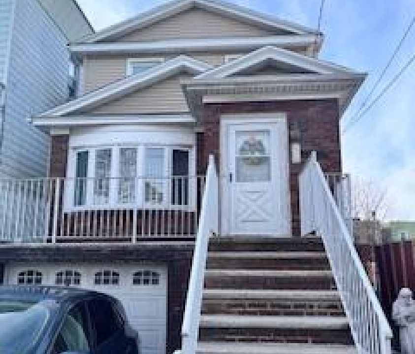 1st image of 271 Danforth Ave