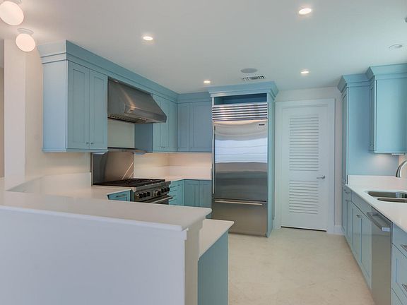 3rd image of 77521 Overseas Hwy #9