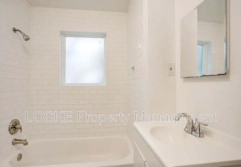 311 Byron St — Photo 23