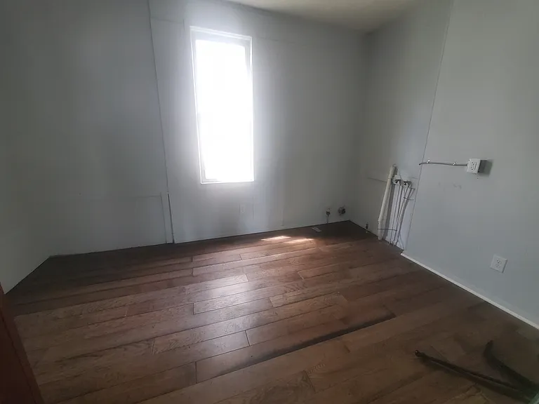 757 S Freedom Ave — Photo 3