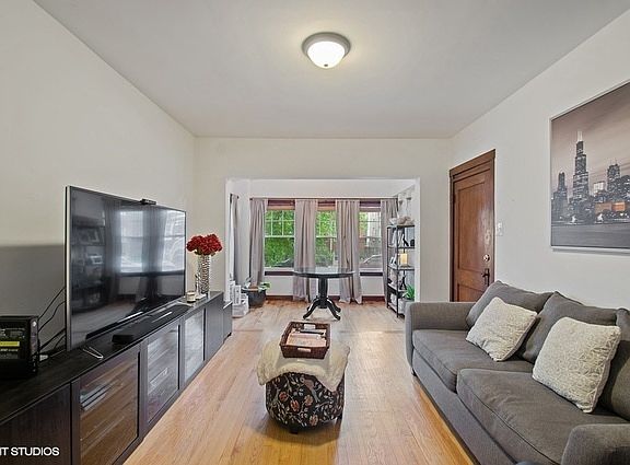 2nd image of 5312 W Newport Ave
