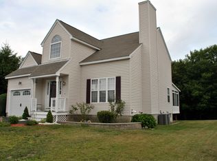 88 Palomino Dr, Franklin, MA 02038
