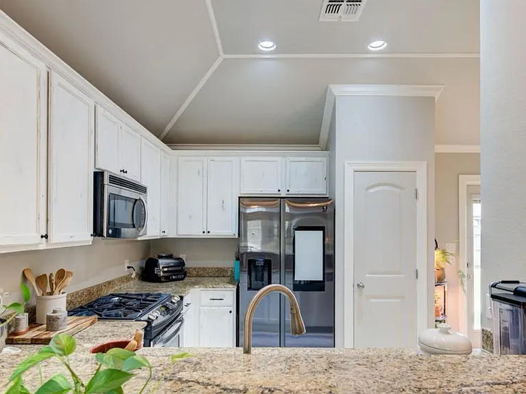 3933 White Lake Dr — Photo 4