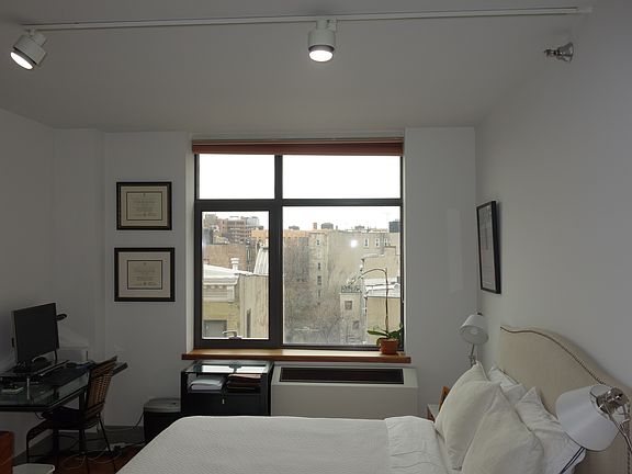 3rd image of 125 Court St APT 5CN