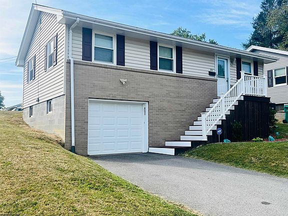 2nd image of 307 Lawman Ave