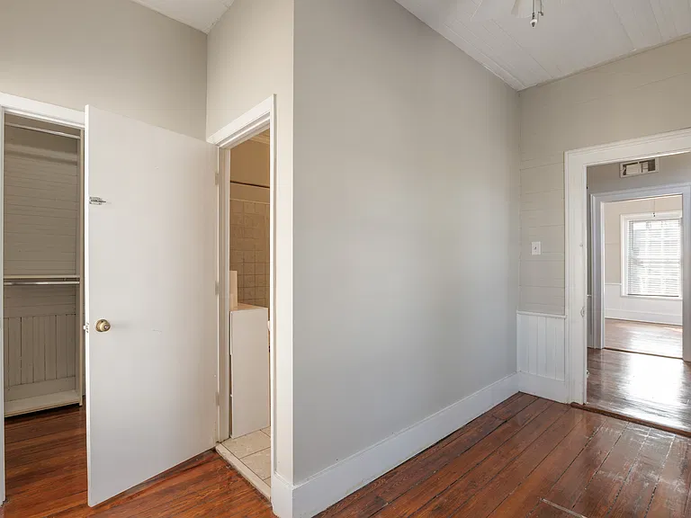 515 Center St — Photo 9