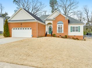 7782 Prince Dr, Ooltewah, TN 37363