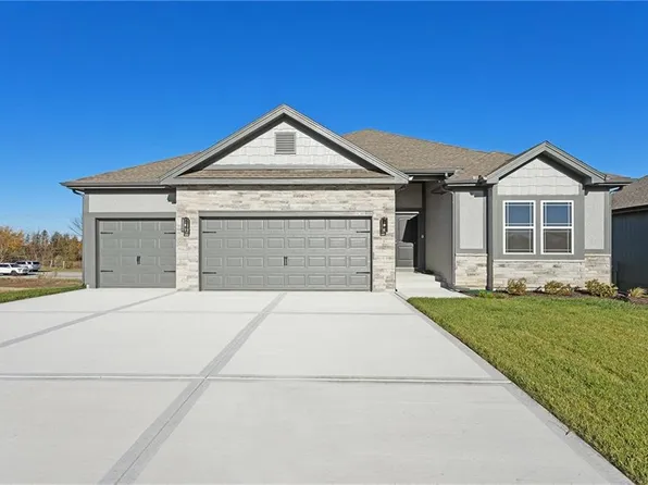 8890 N Monroe Ave, Kansas City, MO 64156