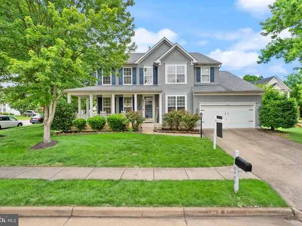 8402 Sparkling Water Ct, Gainesville, VA 20155