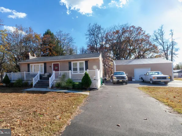 376 E Center St, Clayton, NJ 08312