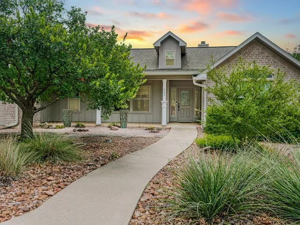 605 Lupine Ln, Fredericksburg, TX 78624