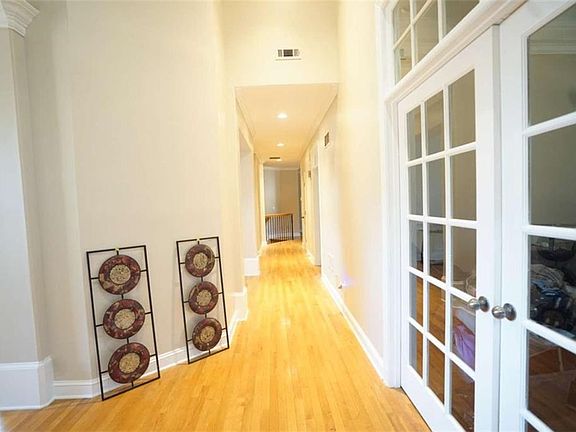 4th image of 6009 Golf View Xing