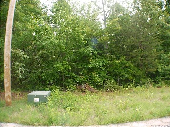 3rd image of 2238 Evergreen Dr