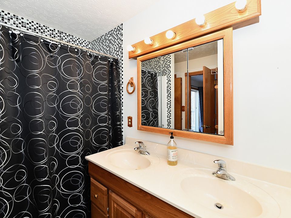 29th image of this home