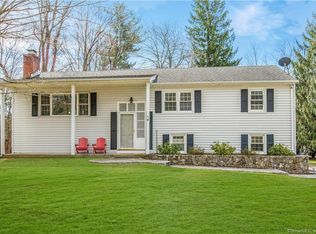 4 Bonnybrook Trl, Norwalk, CT 06850