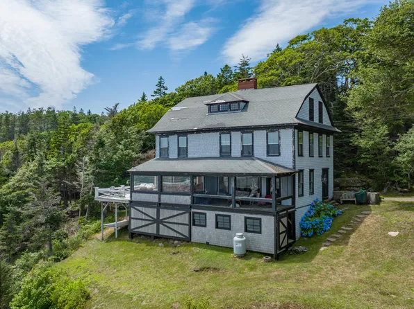 84 Club Road, Phippsburg, ME 04562