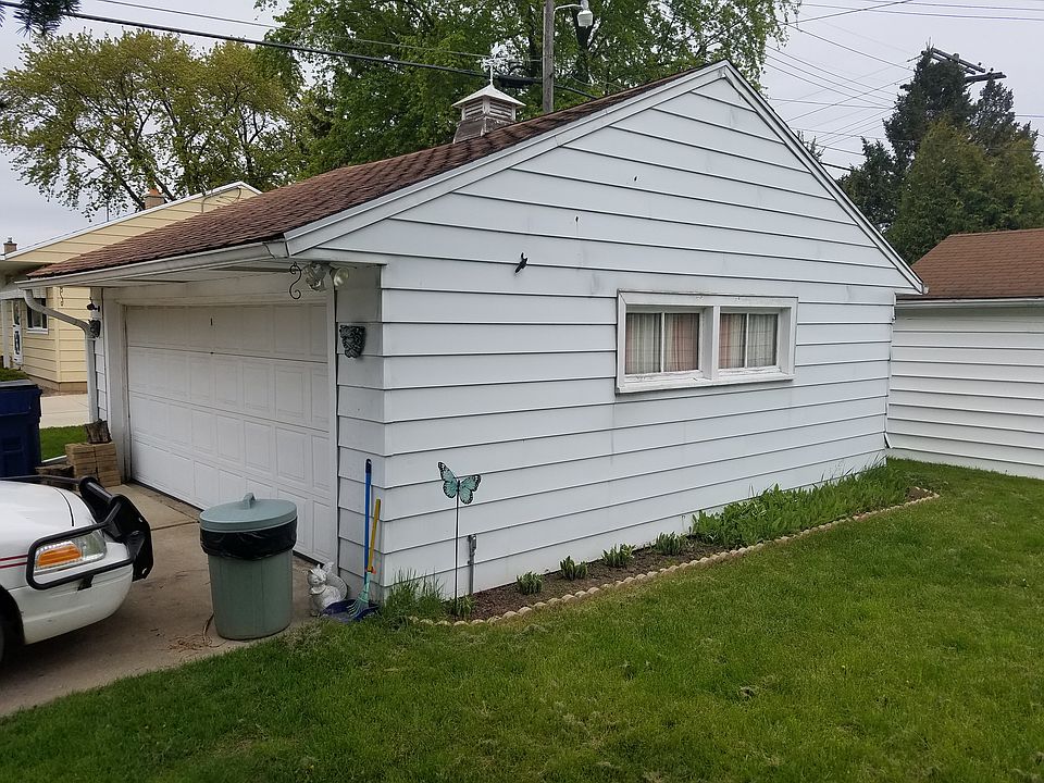 2nd image of 3240 S 63rd St